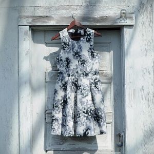 HP!!NWT H&M Patterned Dress